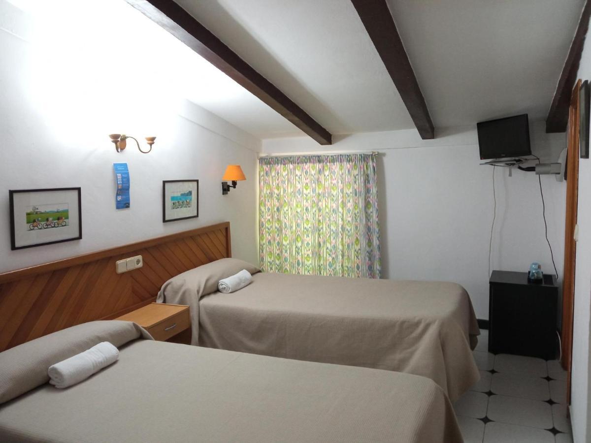 Hostal Ca'N Tiu الارو المظهر الخارجي الصورة