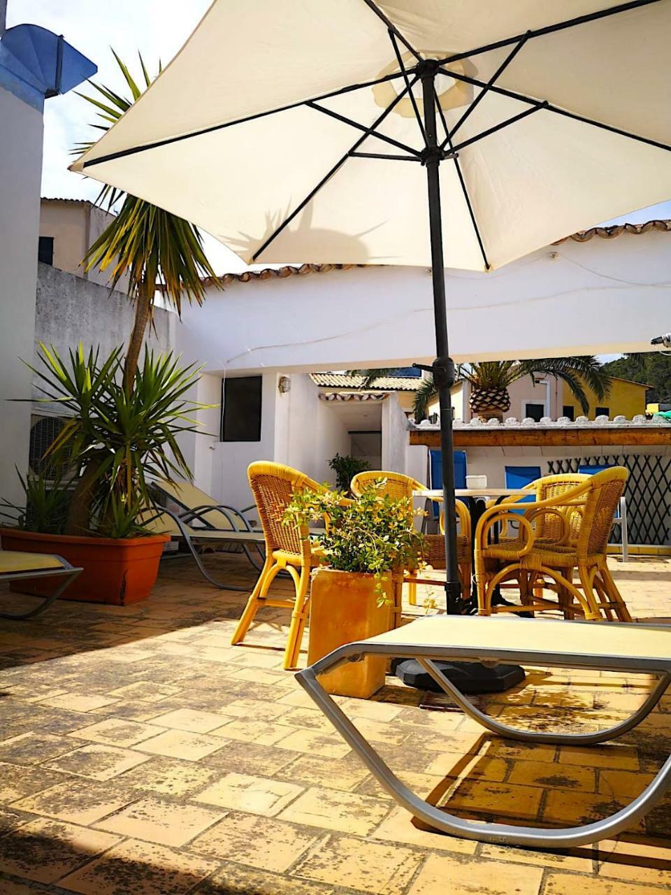 Hostal Ca'N Tiu الارو المظهر الخارجي الصورة
