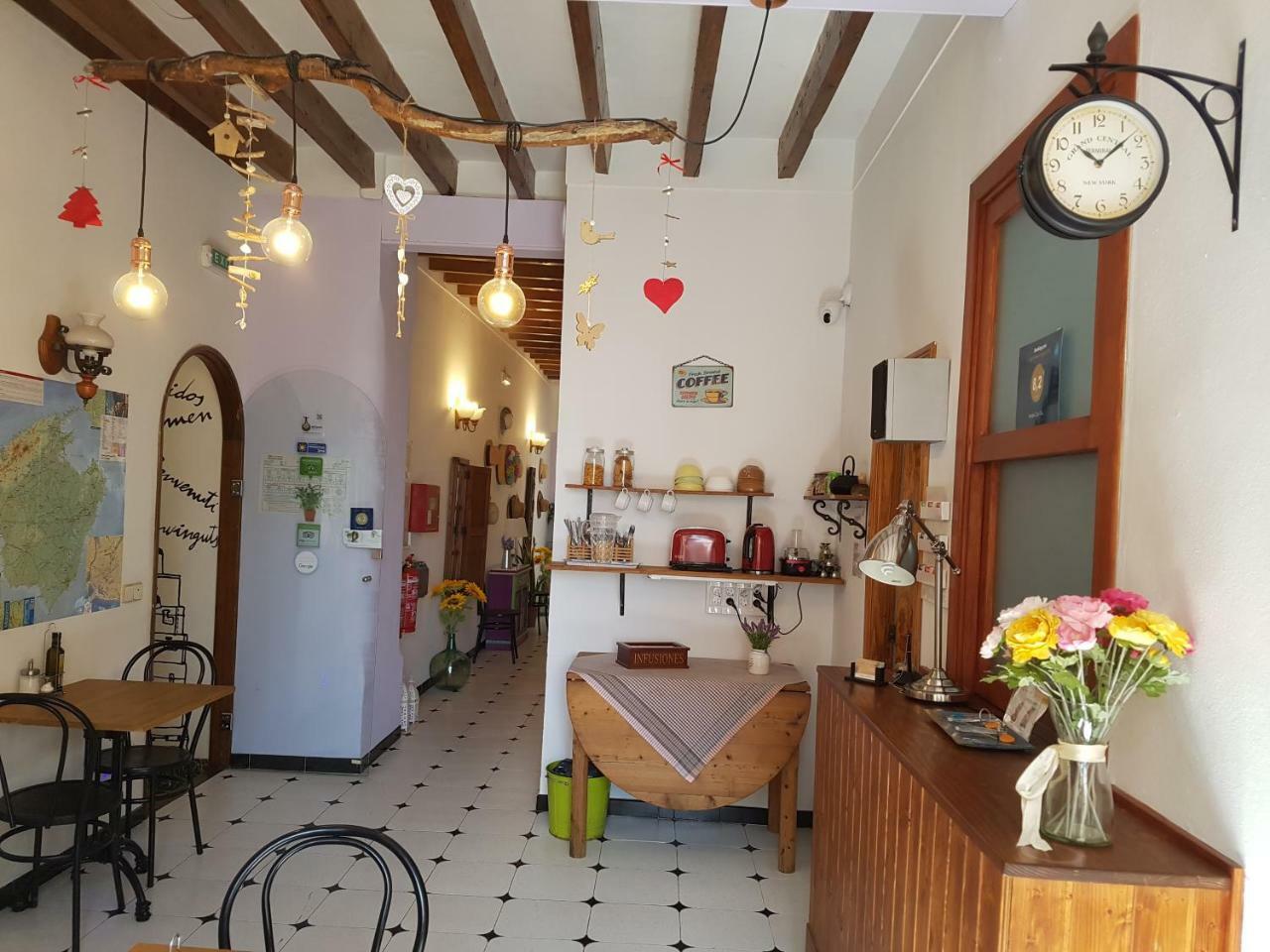 Hostal Ca'N Tiu الارو المظهر الخارجي الصورة